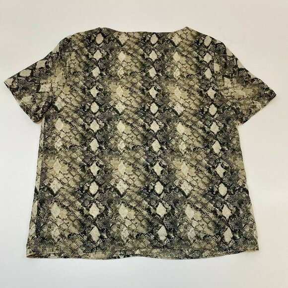 Leyden Snakeprint V-Neck Short Sleeve Blouse - Picture 9 of 9
